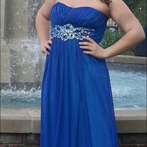 Long blue prom dress
